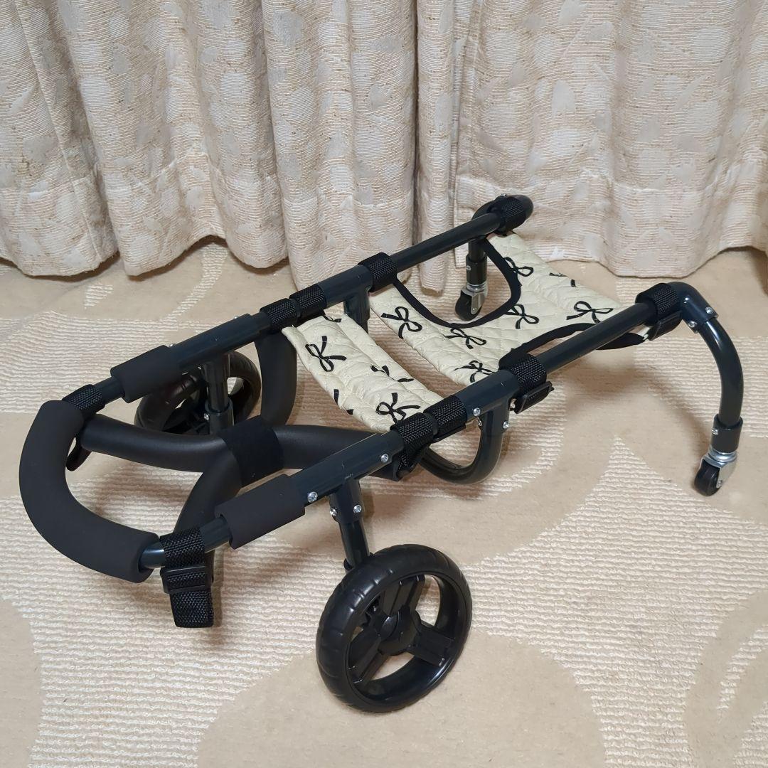 M.ダックス等4輪　リハビリ　食事補助　犬用車椅子　介護用　犬の歩行器