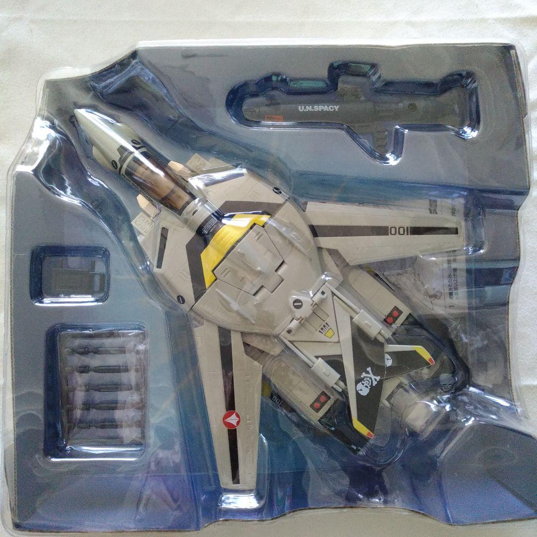 バンダイ 超時空要塞マクロス VF-1S VALKRIE