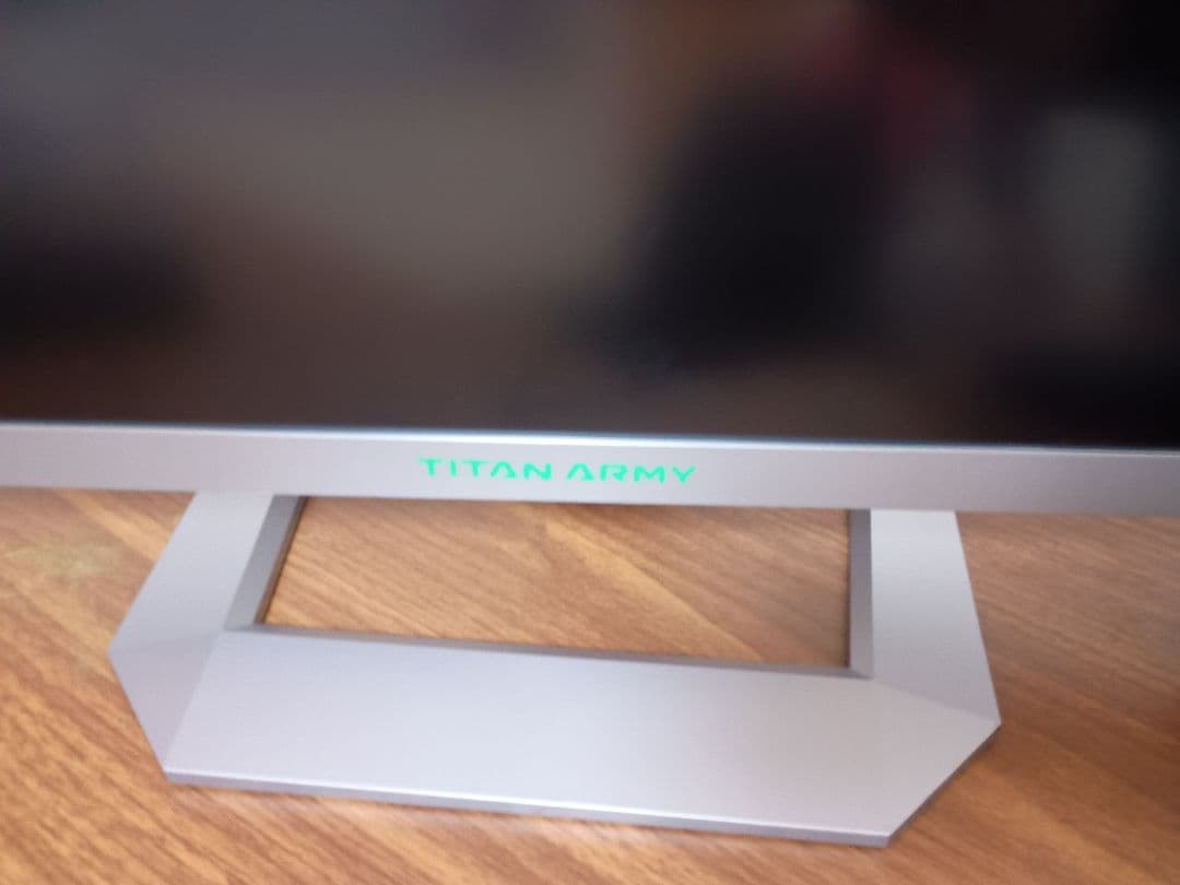 TITAN ARMY P32A6V-PRO 32インチ 4K