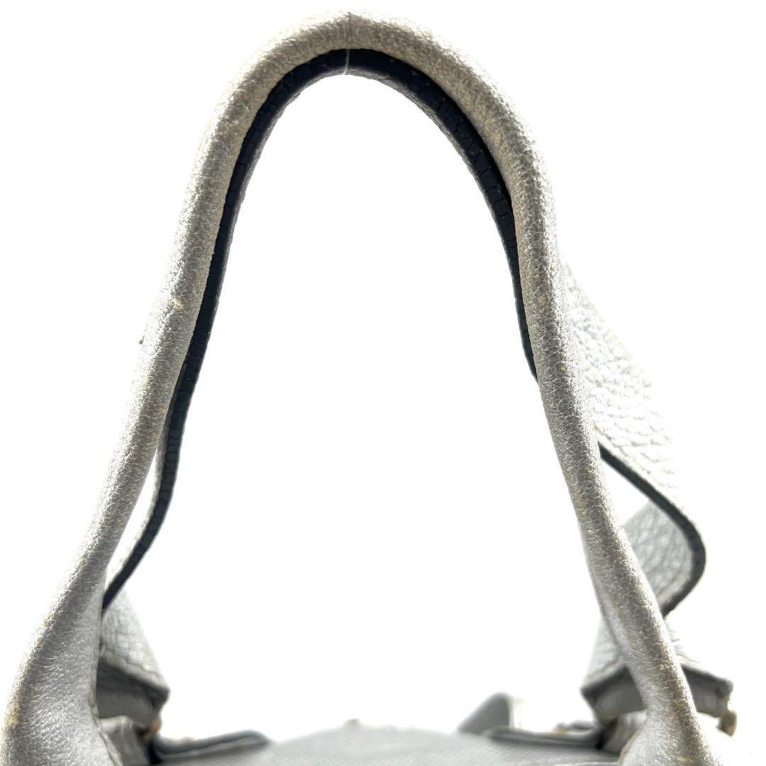 Chloe　ベイ　ハンドバック　肩掛け　シルバー　メタル　Y2K　シボ革