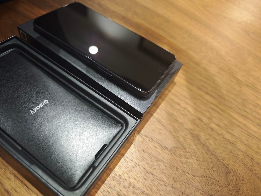 Galaxy S22 SCG13 256GB ファントムブラック