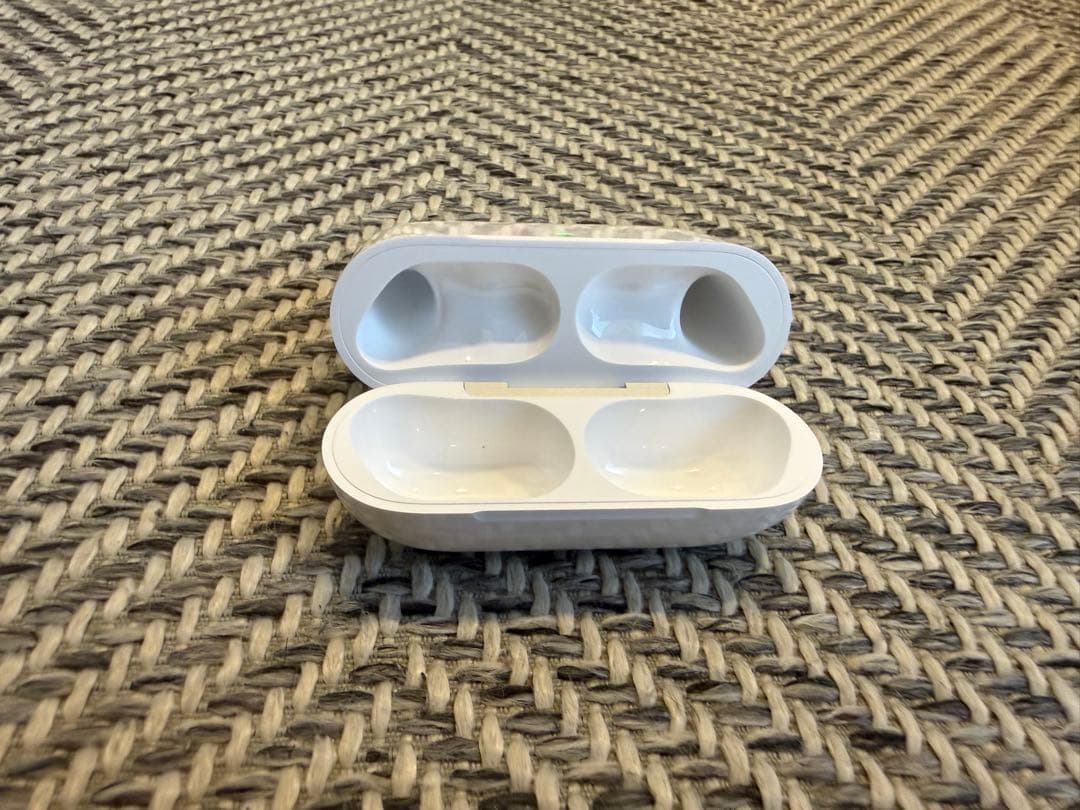 イヤホン AirPods Pro 3 MFHP4J/A