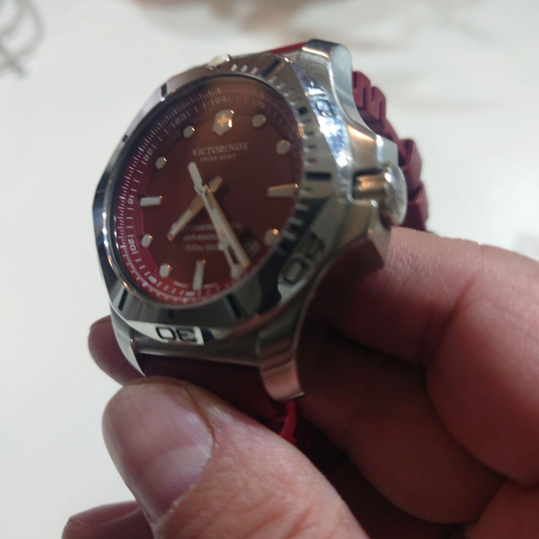 Victorinox ビクトリノックス　時計　プロフェッショナルダイバー　赤
