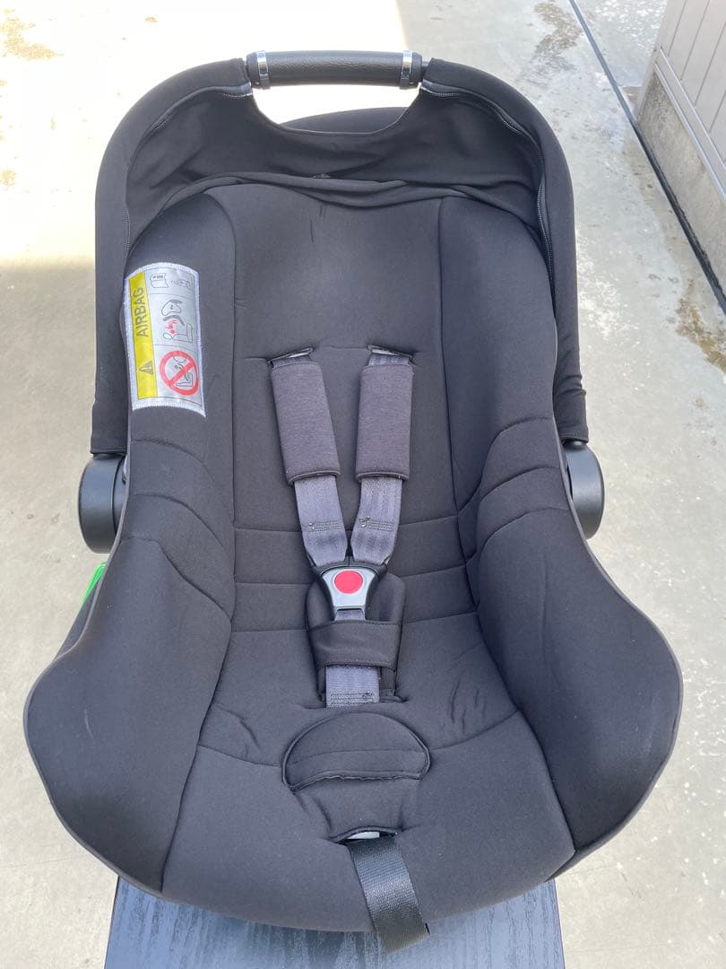 アップリカ チャイルドシート エアキャリーとルーチェ TS アタッチメント付