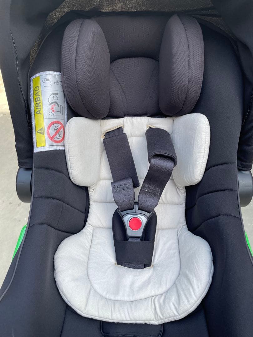 アップリカ チャイルドシート エアキャリーとルーチェ TS アタッチメント付