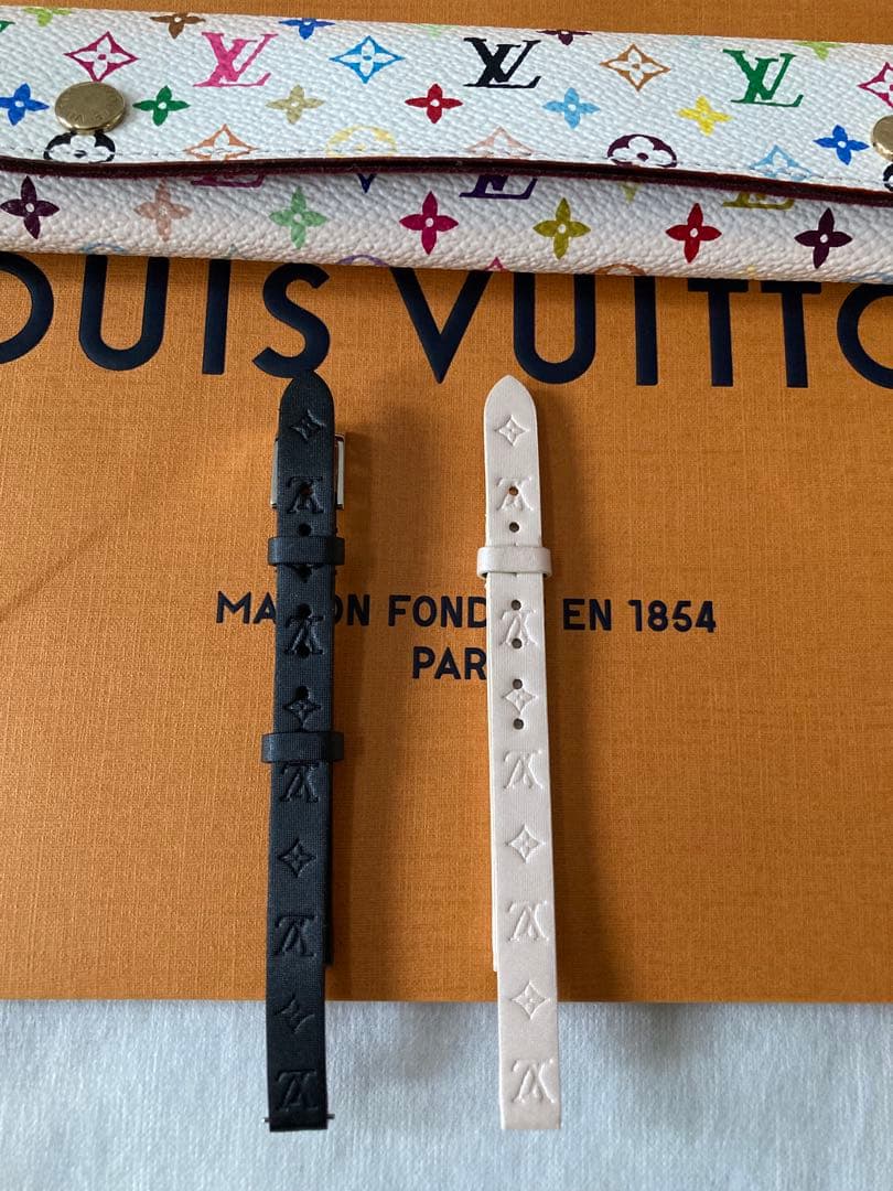 ⭐️未使用❗️ルイ・ヴィトン 腕時計ビジュの レザーサテンベルト 2本セット❗️正規品