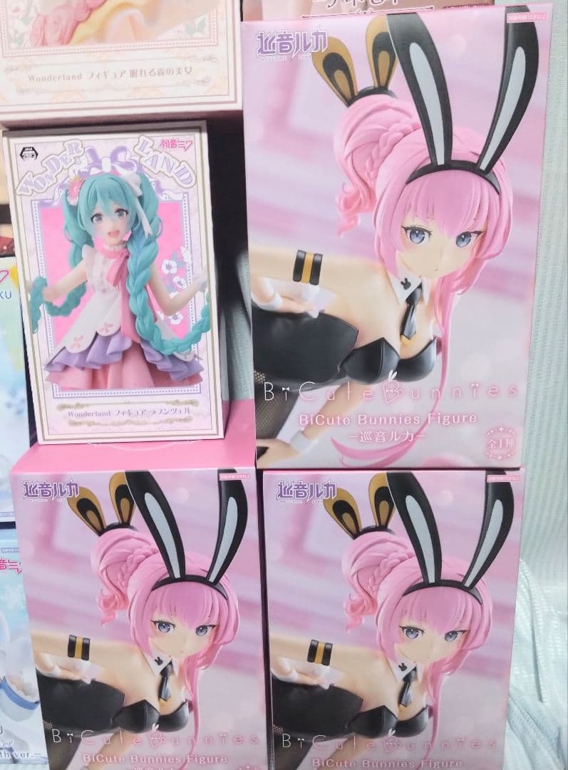 初音ミク　新作　フィギュア　まとめ売り　21個