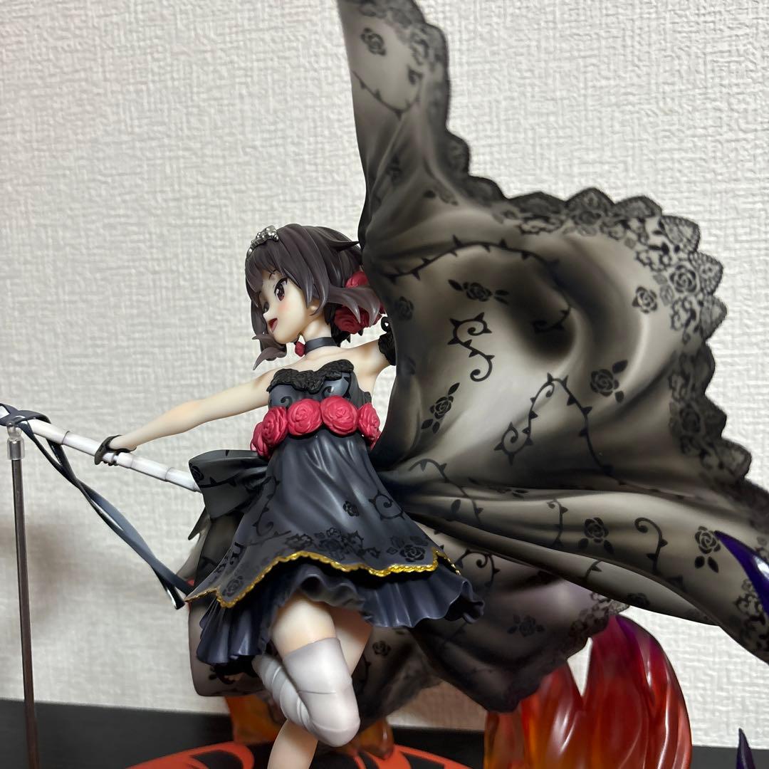 このすば　めぐみん　漆黒の薔薇ドレス　1/7スケール