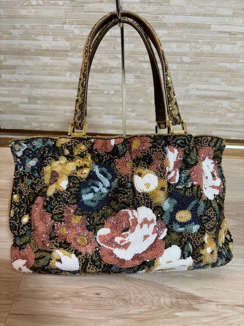 美品　LUMY はしもと　ビーズ刺繍　ビーズバッグ　皇室御用達　貴重　フリル