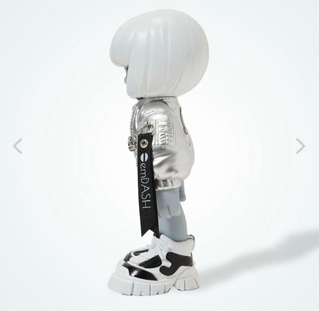 新品未開封 emDASH x SNKRDUNK Soft Vinyl Toy