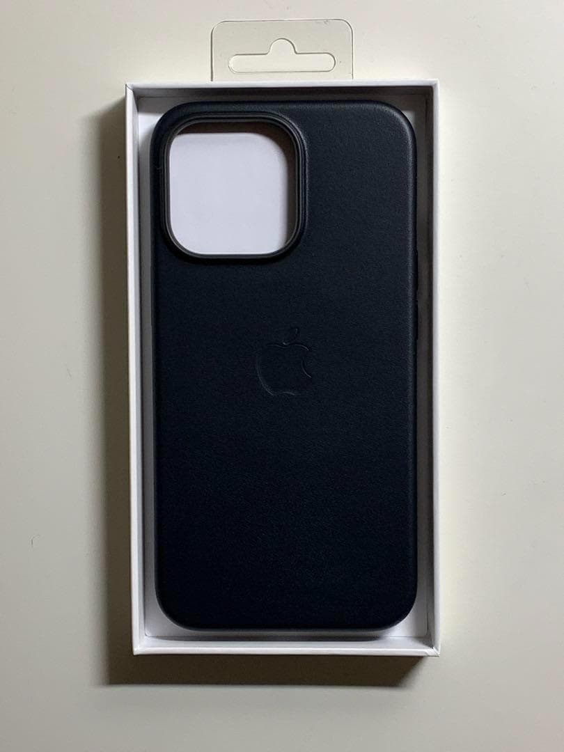 【新品】純正 iPhone 13 Pro レザーケース・ミッドナイト①