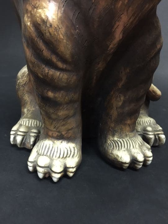 トラ虎猫焼物置物 鍋島大川内焼 代表作品  江戸期 献上の一品