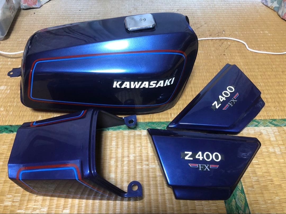 Kawasaki Z400 FX タンク・外装