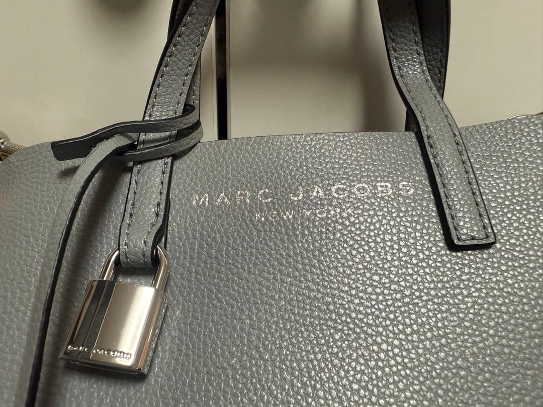 MARC JACOBS ブルーハンドバッグ　ショルダー付
