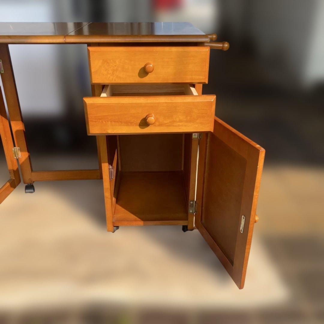 新たに傷入りました！CD 折りたたみデスク&チェア　収納付き　キャスター