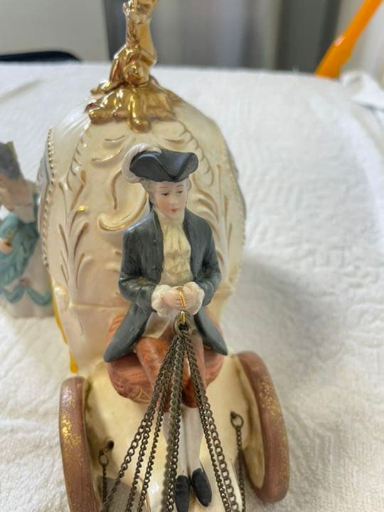 アンティーク　シンデレラ　陶器置物　ライト　オルゴール　中世　馬車　馬　古美術
