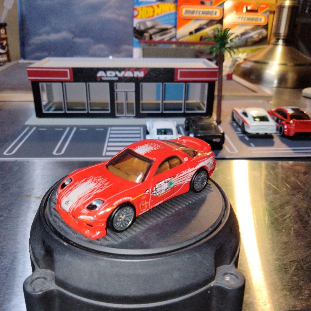 ホットウィール12台セット　ニッサン　マツダ　　　三菱　デコトラ　軽トラ