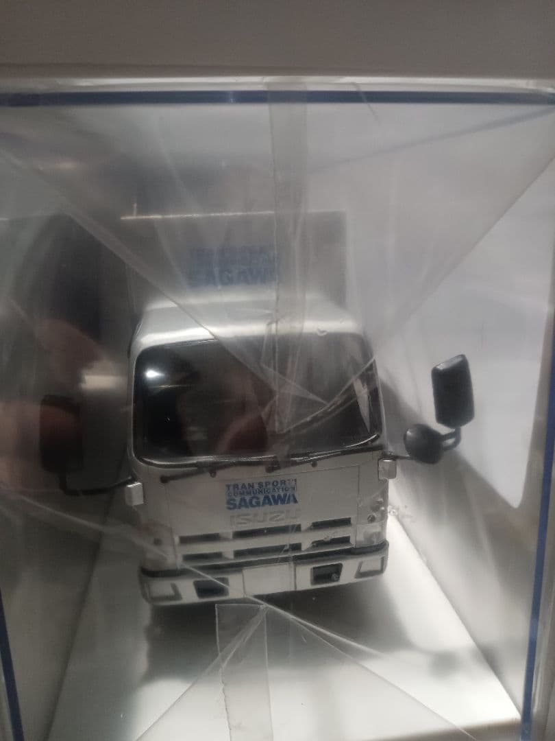 1/24 佐川急便　いすゞ　エルフ　4tトラック ミニカー　精密スケールモデル