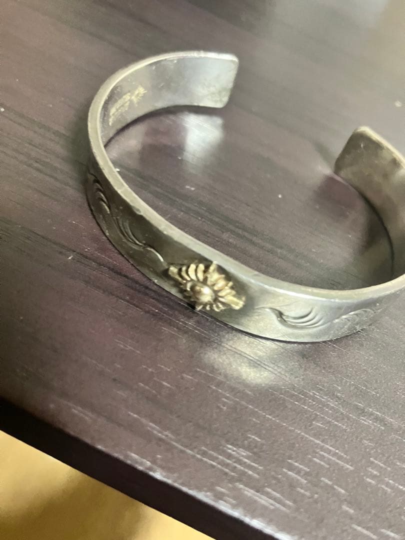 ARIZONA シルバー 彫刻入り バングル