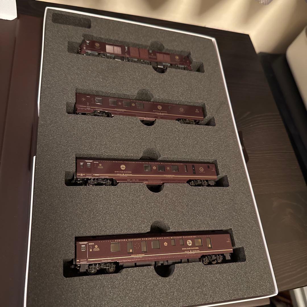 カトー N 10－1519 クルーズトレイン「ななつ星in九州」8両セット