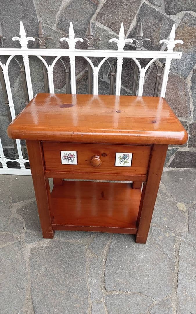 咲桜商品です。スペイン製　サイドチェスト