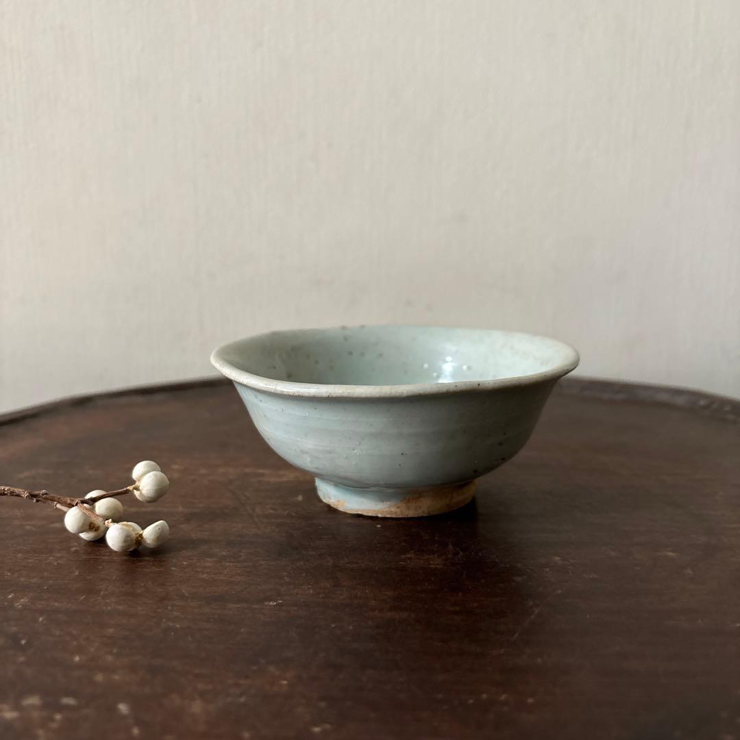 李朝初期堅手　白磁　盃　ぐい呑み　アンティーク.古美術.骨董.韓国骨董.酒器.