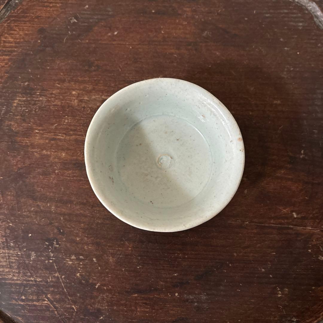 李朝初期堅手　白磁　盃　ぐい呑み　アンティーク.古美術.骨董.韓国骨董.酒器.