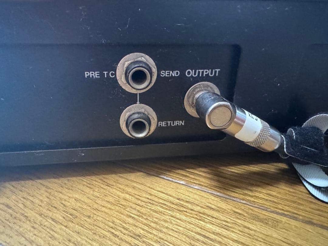 215 Roland ベースギタープリアンプ SIP-301