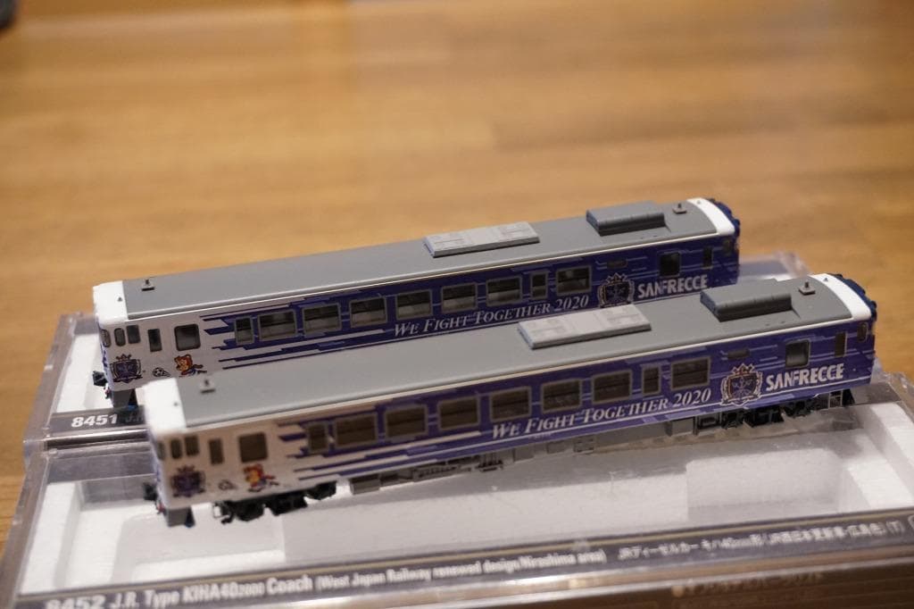 キハ40-2081 2132 サンフレッチェ　応援ラッピング仕様 Ｍ車+T車