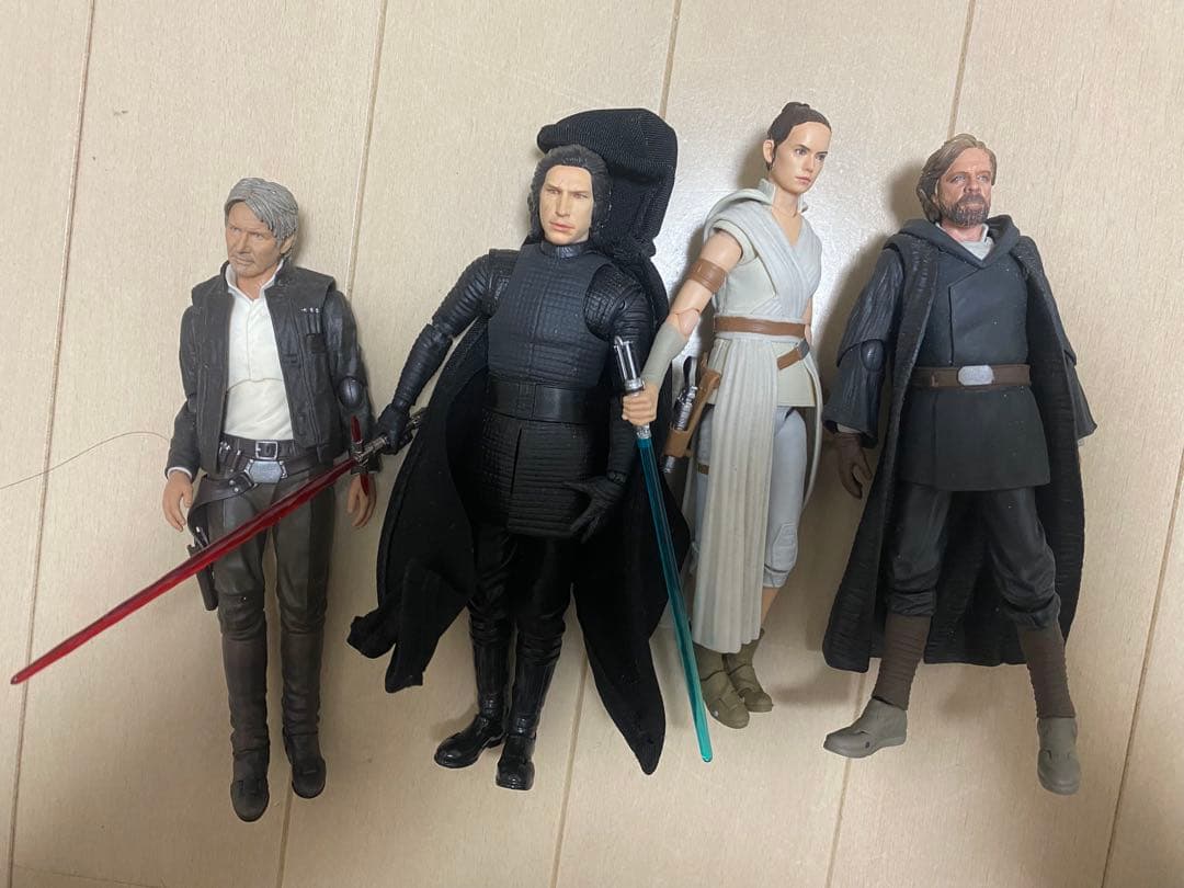 s.h.figuartsセット ハンソロ・カイロレン・レイ・ルーク