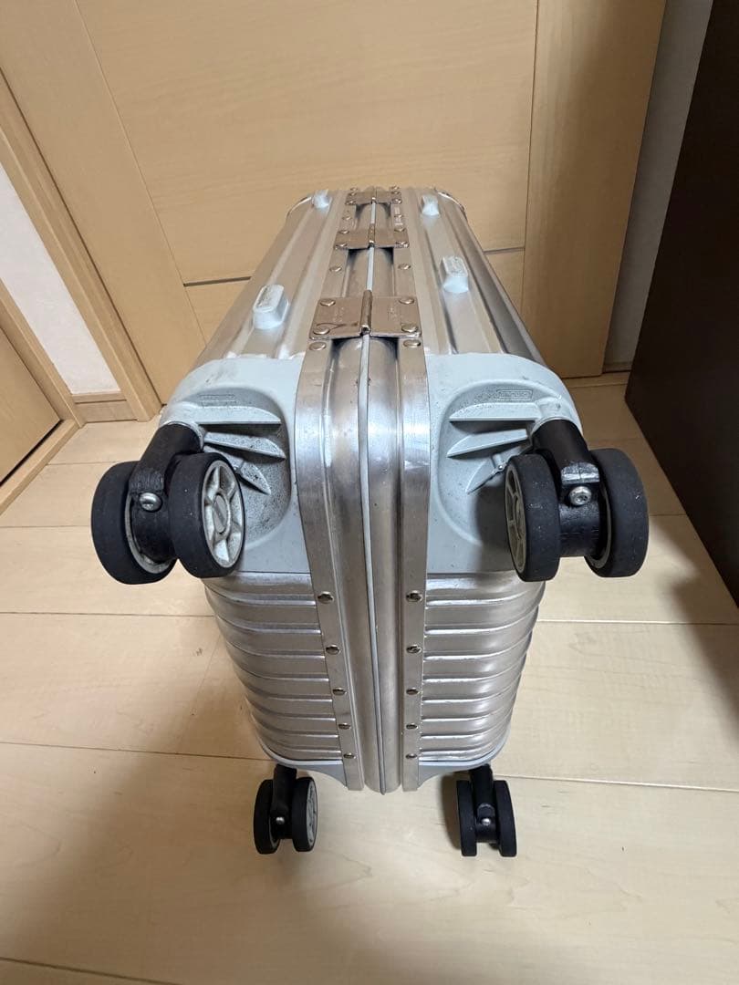 RIMOWA TOPAS 32L 機内持ち込みサイズ 4輪 TSAロック