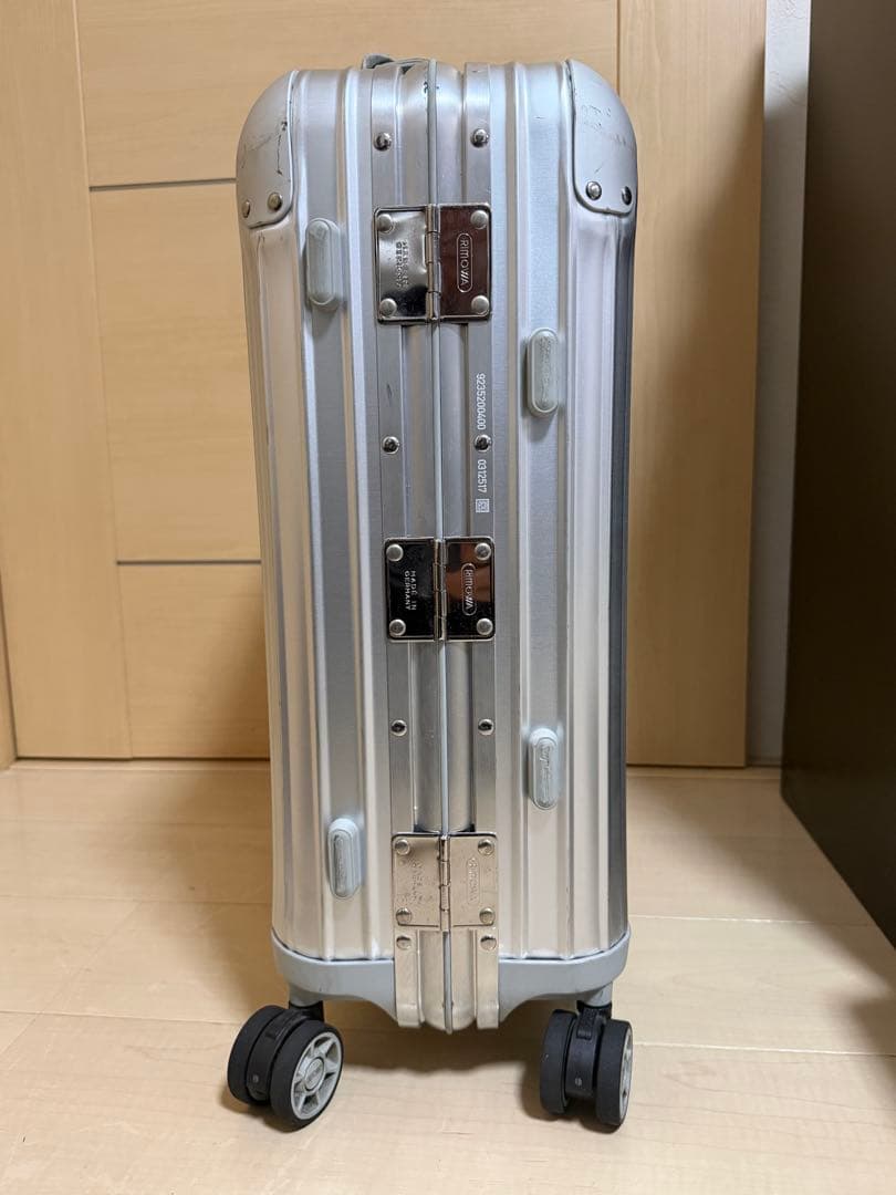 RIMOWA TOPAS 32L 機内持ち込みサイズ 4輪 TSAロック