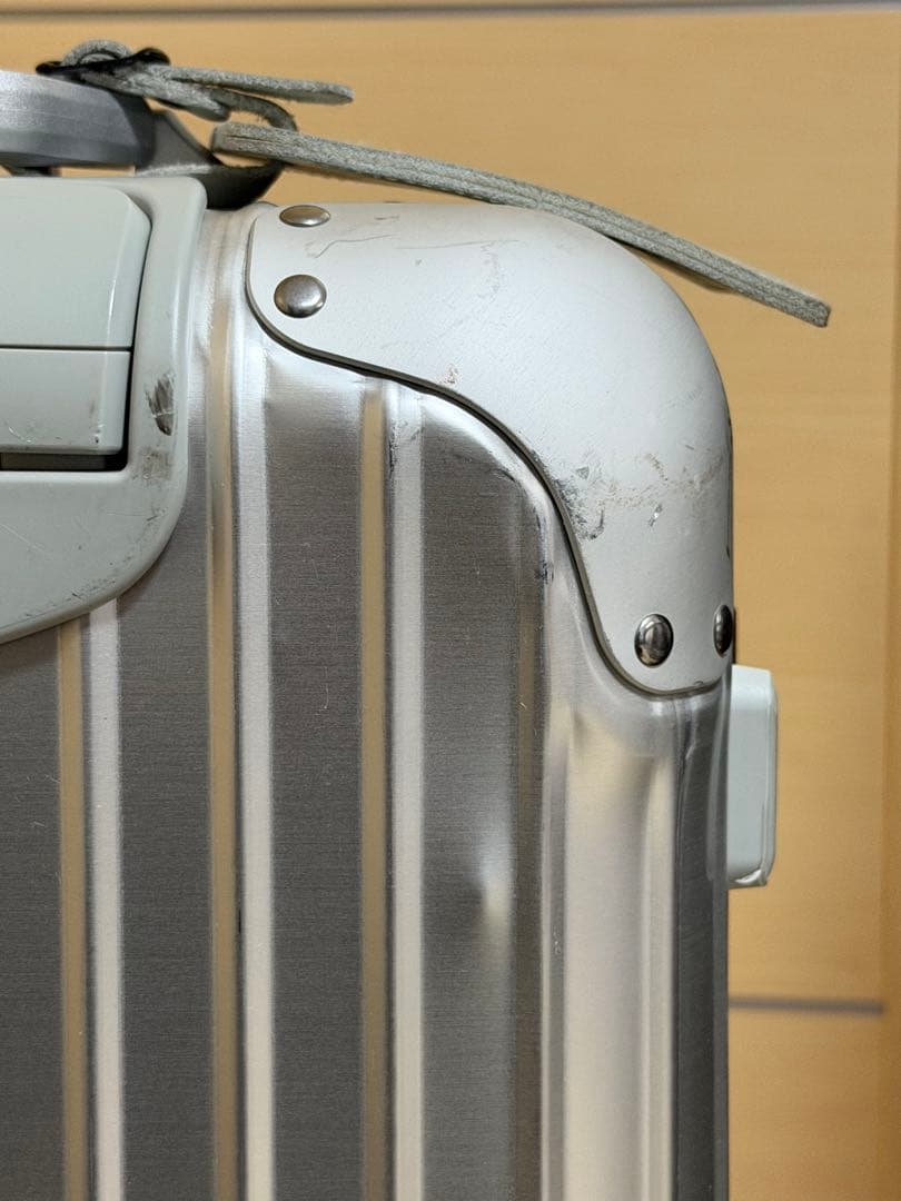 RIMOWA TOPAS 32L 機内持ち込みサイズ 4輪 TSAロック