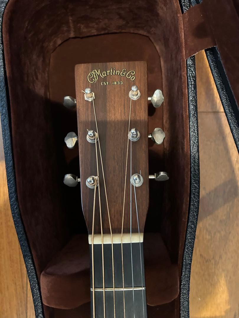 ギター Martin HD-28V