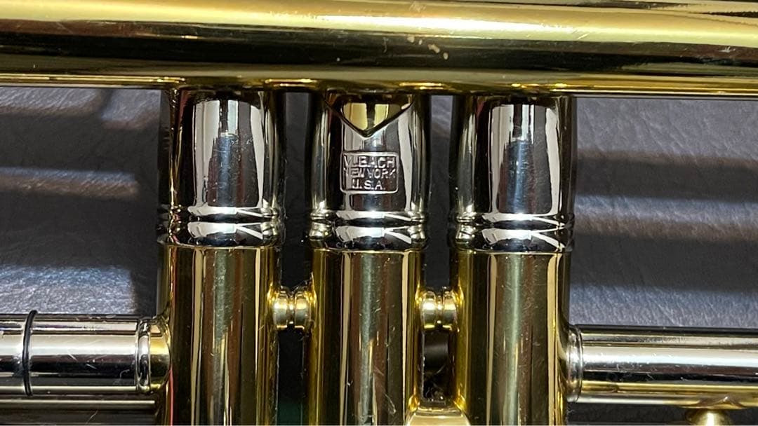 4桁 Bach Stradivarius New Yorkビンテージトランペット
