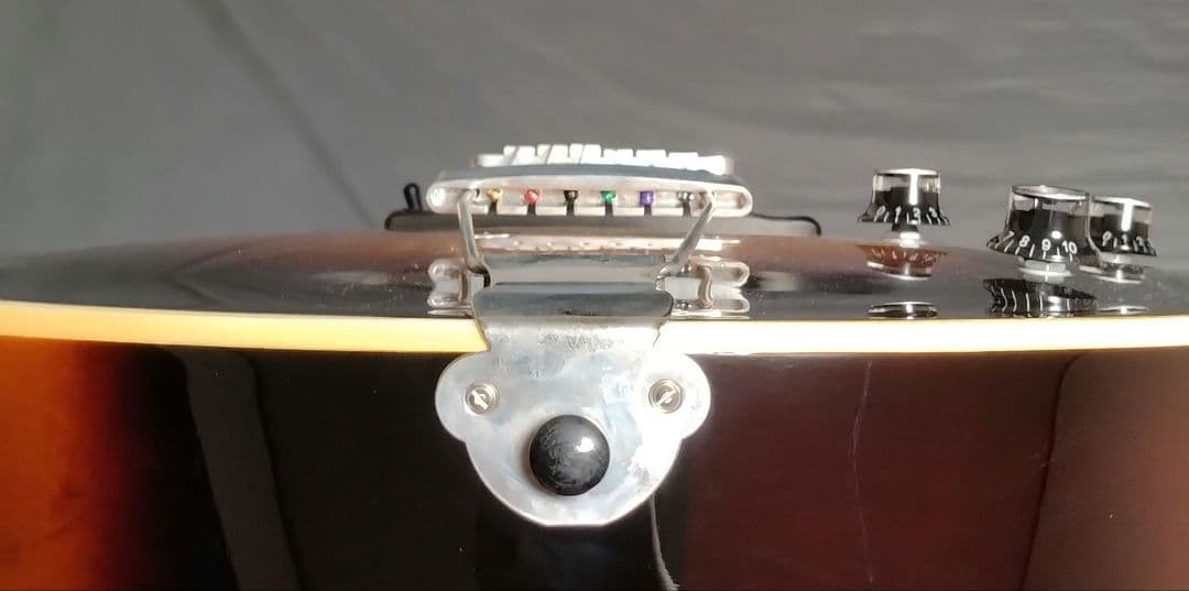 LOAR LH-280-C Vintage Sunburst フルアコ