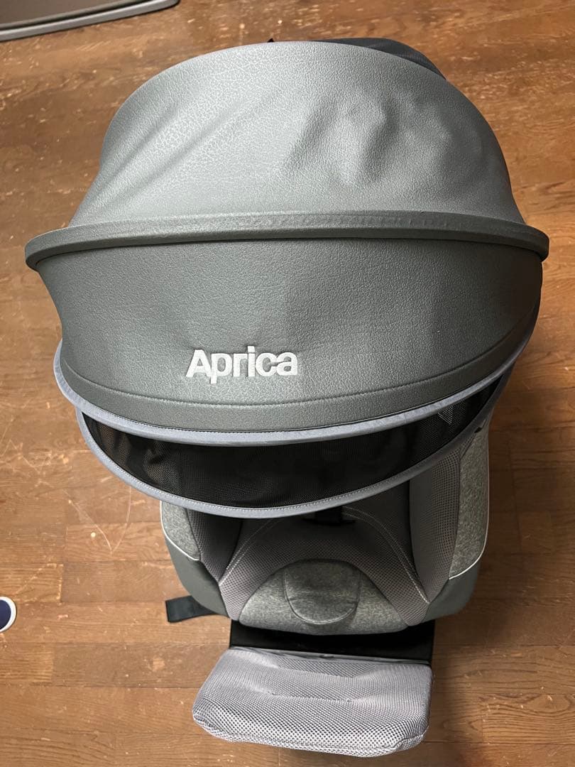 Aprica グレー チャイルドシート