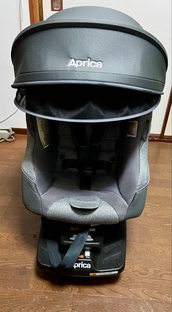 Aprica グレー チャイルドシート