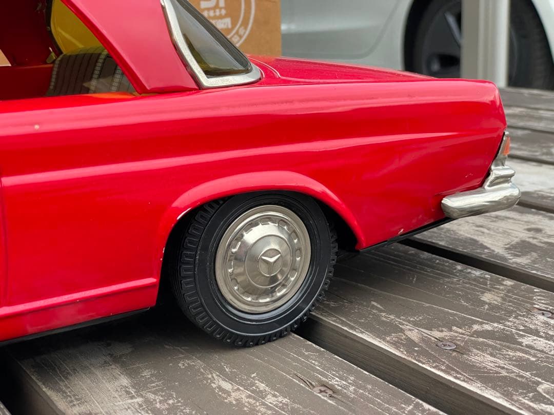 300SE ベンツ ブリキ ミニカー