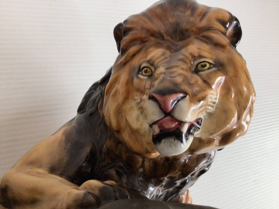 X218 ロイヤルドルトン 岩の上のライオン インテリア 希少