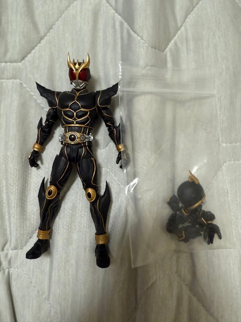 真骨彫製法 仮面ライダークウガ アルティメットフォー厶　S.H.Figuarts