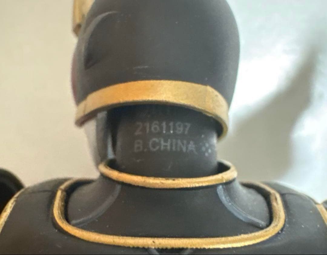 真骨彫製法 仮面ライダークウガ アルティメットフォー厶　S.H.Figuarts