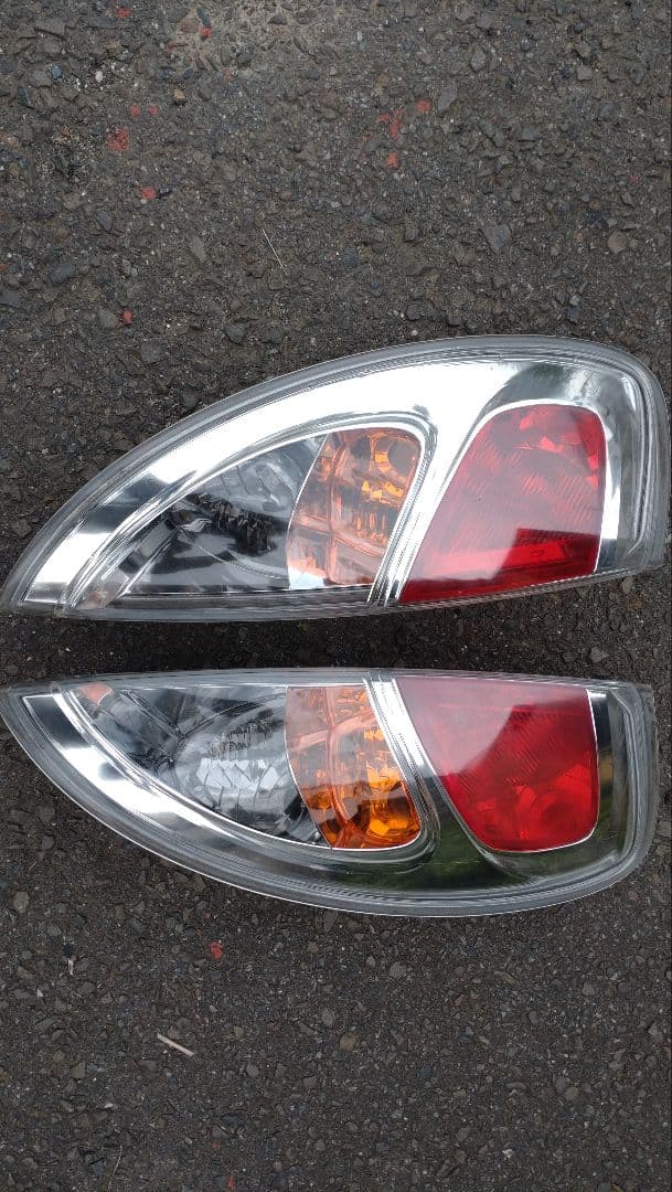 スバル　R2純正オプション　テールランプ