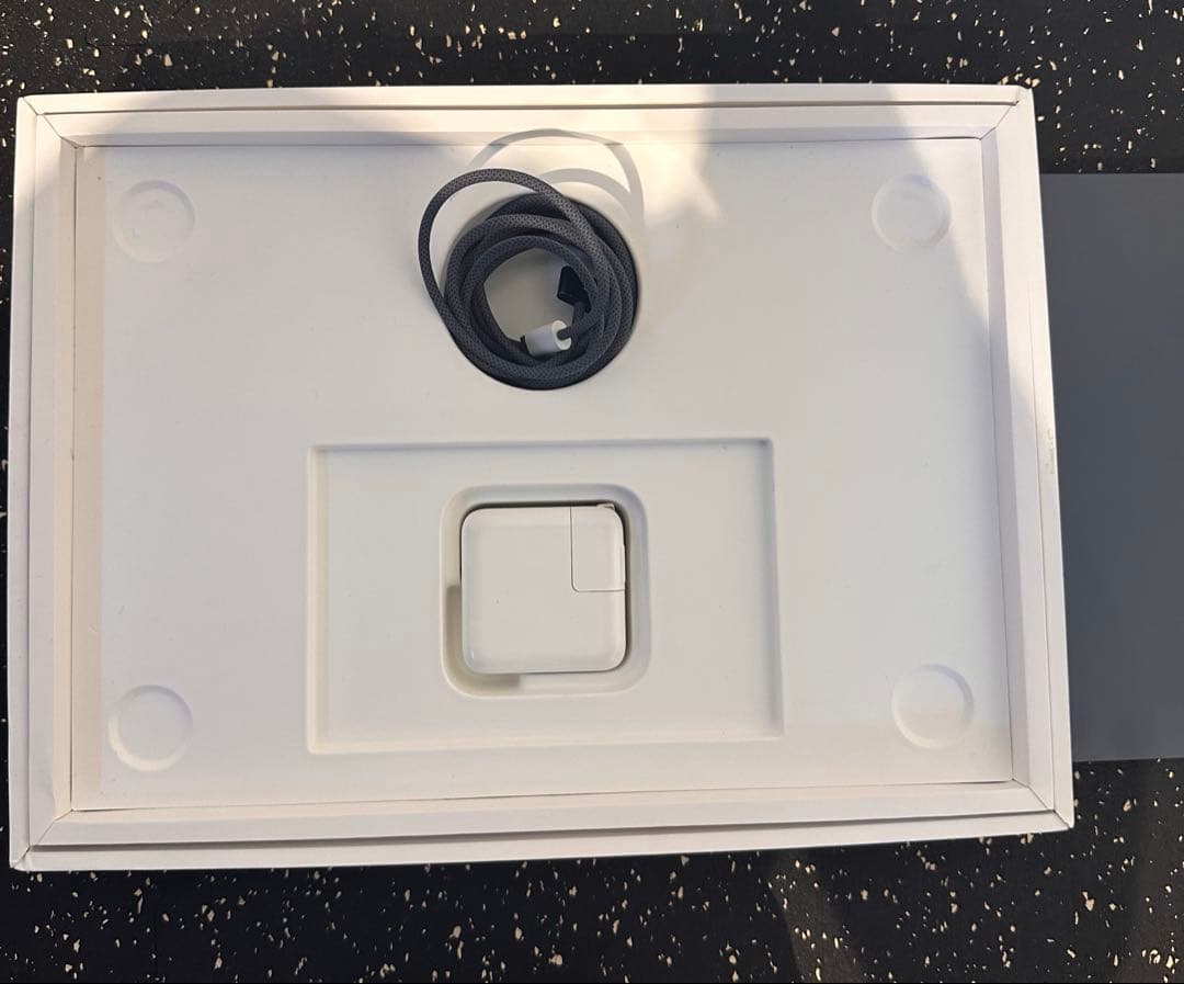 【最終値下】美品❗️MacBook Air 2022 M2 ミッドナイト256GB