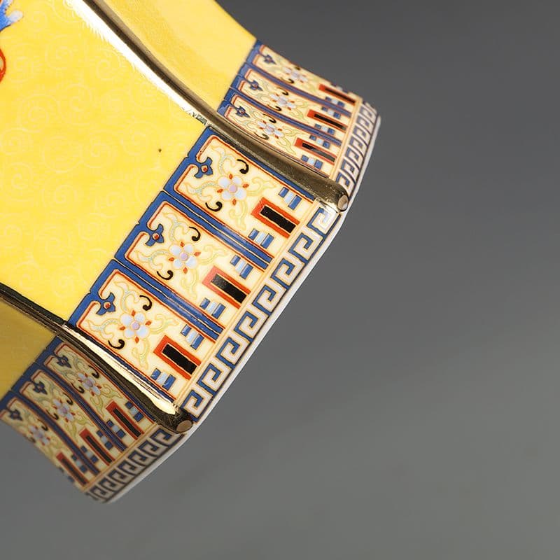 清乾隆磁器琺瑯彩花鳥紋六方瓶 景徳鎮 陶磁器 装飾品 現代工芸品 美術品 置物