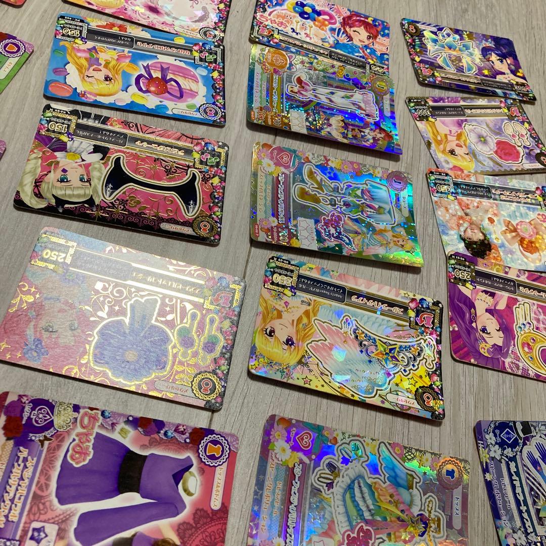 週末限定値下げ‼️カード アイカツ +学生証 合計99枚✨