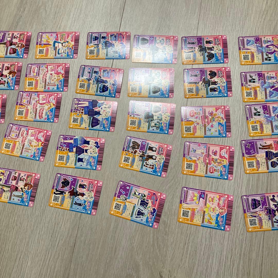 週末限定値下げ‼️カード アイカツ +学生証 合計99枚✨