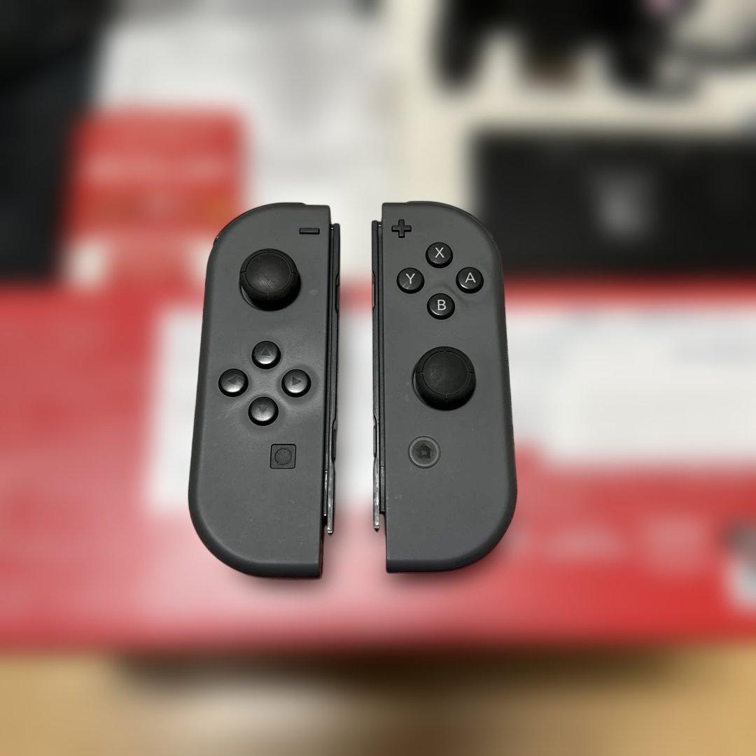 使用期間1年弱　Nintendo Switch 本体 付属品完備　初期化済み