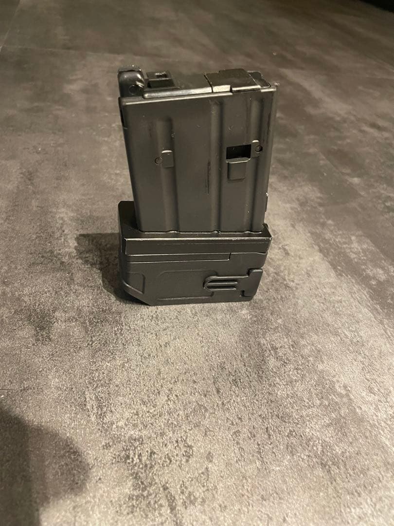 【東京マルイ】外部ソース M4マガジンアダプター