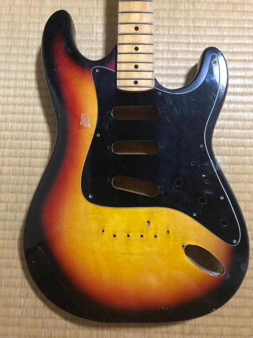 【AXCO】ストラトタイプギター（ハードテイル）